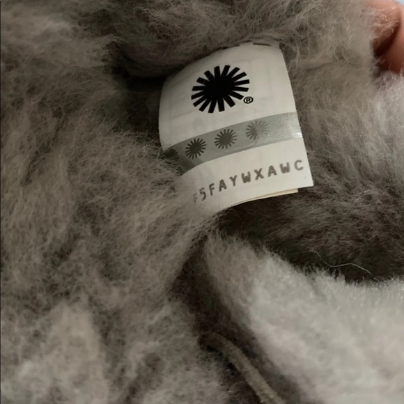 Ugg boots - Picture 3 of 6